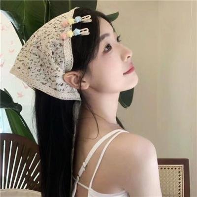 芭比和神秘之门 海报